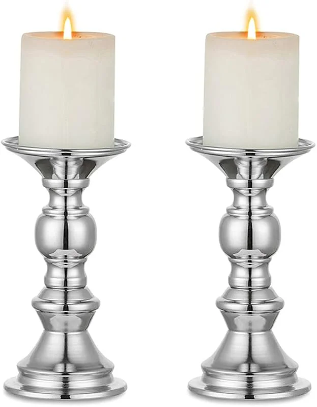 Visita la tienda de Nuptio Nuptio Candelabros de Pilar Plateado, Centros de Mesa de Boda Candelabro de Metal para Velas de 50mm Decoración del Soporte Ideal para Bodas Eventos Especiales Fiestas Sala de Estar, 2 Piezas — Cena a la luz de velas