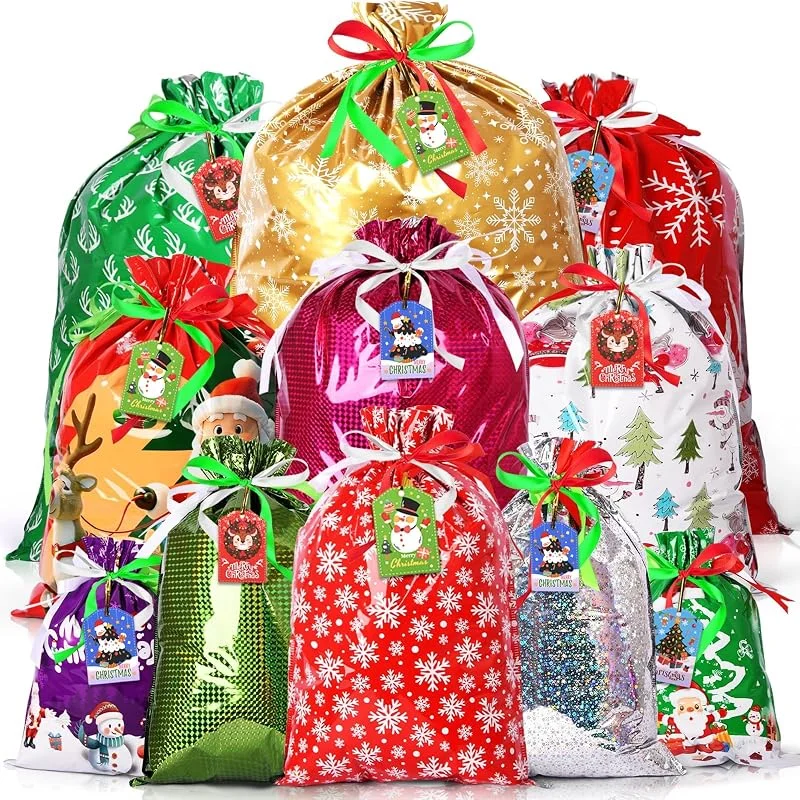 AhfuLife 32 Piezas Bolsas de Regalo con Cordón de Navidad, 5 Tamaños Reutilizables Bolsas De Regalo para Navidad con 32 Etiquetas de Navideñas, Regalos, Golosinas y Decora Fiestas Navidad — Envoltorio regalo
