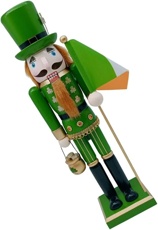 CVUTOVO Figura de cascanueces del día de San Patricio de 15 pulgadas, decoración de trébol de madera pintada a mano con acabado verde, soldado irlandés meticulosamente elaborado para decoraciones de — Decoracion Navidad