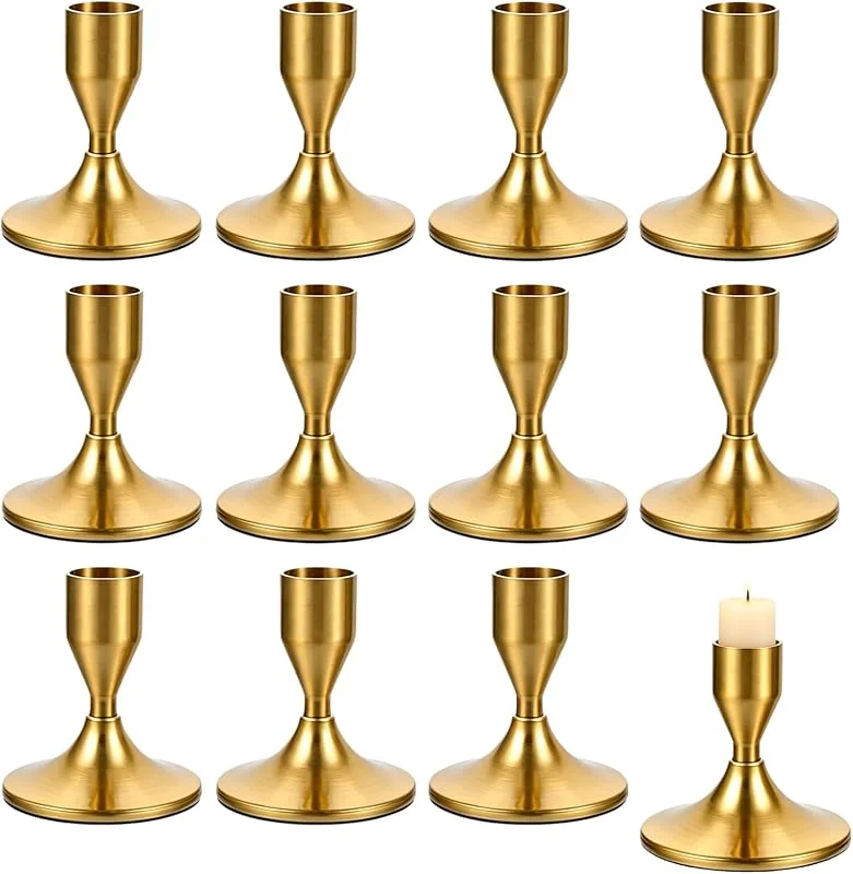 Keltorio Juego de 12 candelabros dorados: portavelas de metal, portavelas, 7, 5 cm, portavelas doradas, para bodas, fiestas, Navidad, decoración de mesa y salón — Cena a la luz de velas