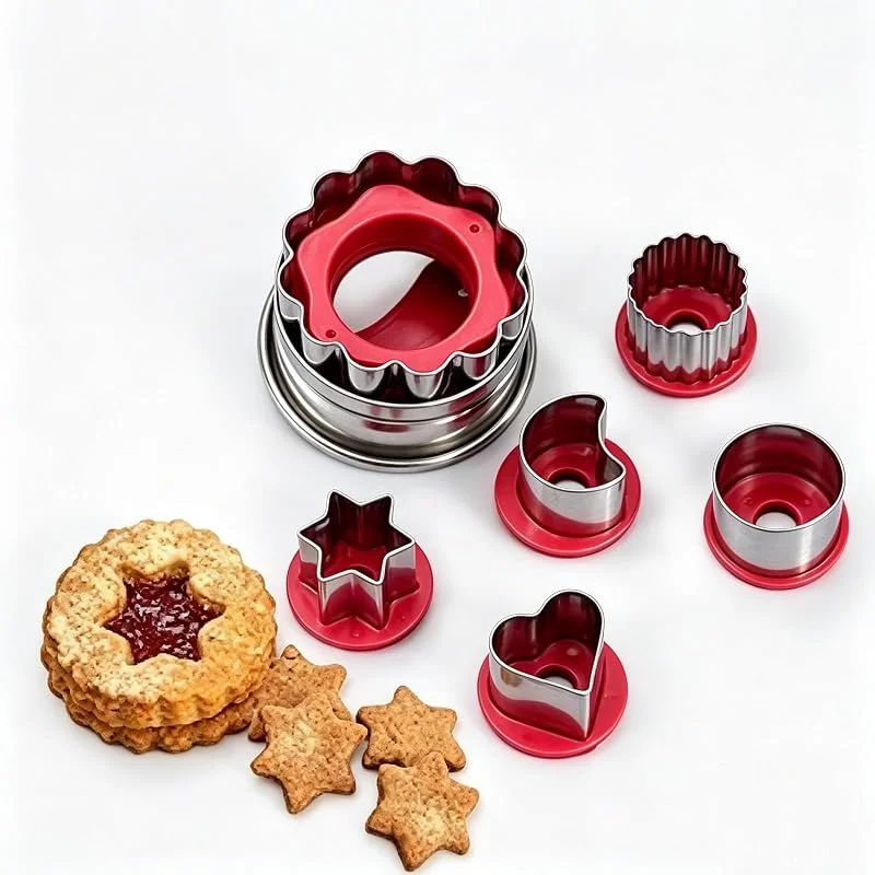 Holzsammlung Moldes y Cortadores de Galletas para Niños, 6Pcs Cortadores de Galletas de Navidad - Moldes de Acero Inoxidable para Repostería, Galletas, Sandwich, Fondant, Bizcocho, Decoración de Fiesta — Hogar y cocina