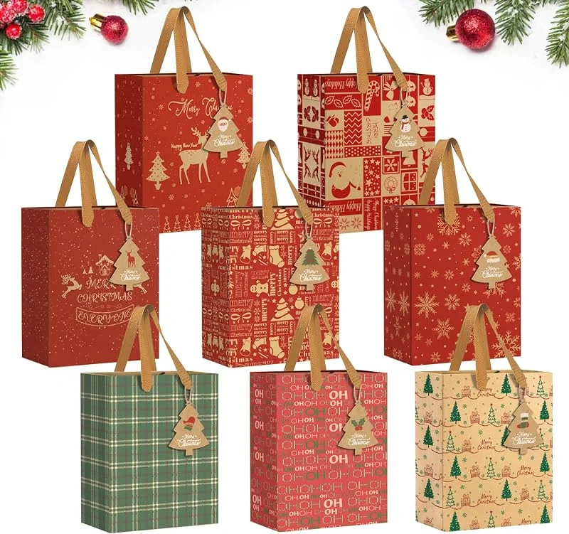 Agoer 8 Estilos Bolsas de Papel para Navidad 24Pcs, 27x21x11cm Bolsas de Regalo para Navidad Kraft con 24 Etiquetas y 10M de Cordel, Sacos Navideños para Envolver Regalos, Fiestas Navideña — Envoltorio regalo