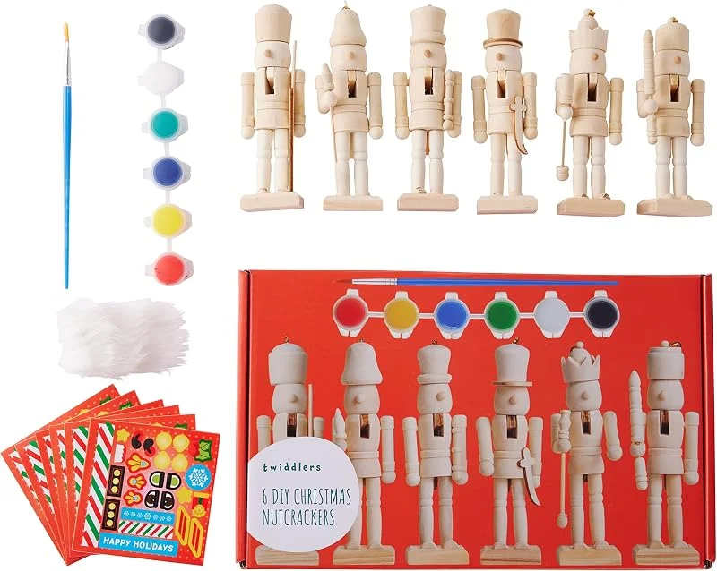 Visita la tienda de THE TWIDDLERS THE TWIDDLERS 6 Pinta Tu Propio Cascanueces (13 cm) - Vienen con Pegatinas, Barbas y Cabello para Agregar - Decoraciones Navideñas de Madera para Bricolaje y Manualidades — Decoracion Navidad