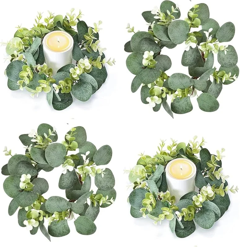 Jinavoty 4 piezas de anillos para velas, coronas de velas con hojas de eucalipto artificiales para pilares, pequeña corona de velas con follaje (estilo elegante) — Cena a la luz de velas