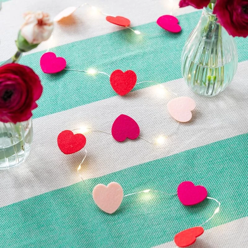 Visita la tienda de Talking Tables Talking Tables 1 guirnalda de luces de fieltro con forma de corazón para decoración romántica de bodas, mesas de San Valentín, celebraciones, dormitorios y estilo interior, 2 m — Cena a la luz de velas